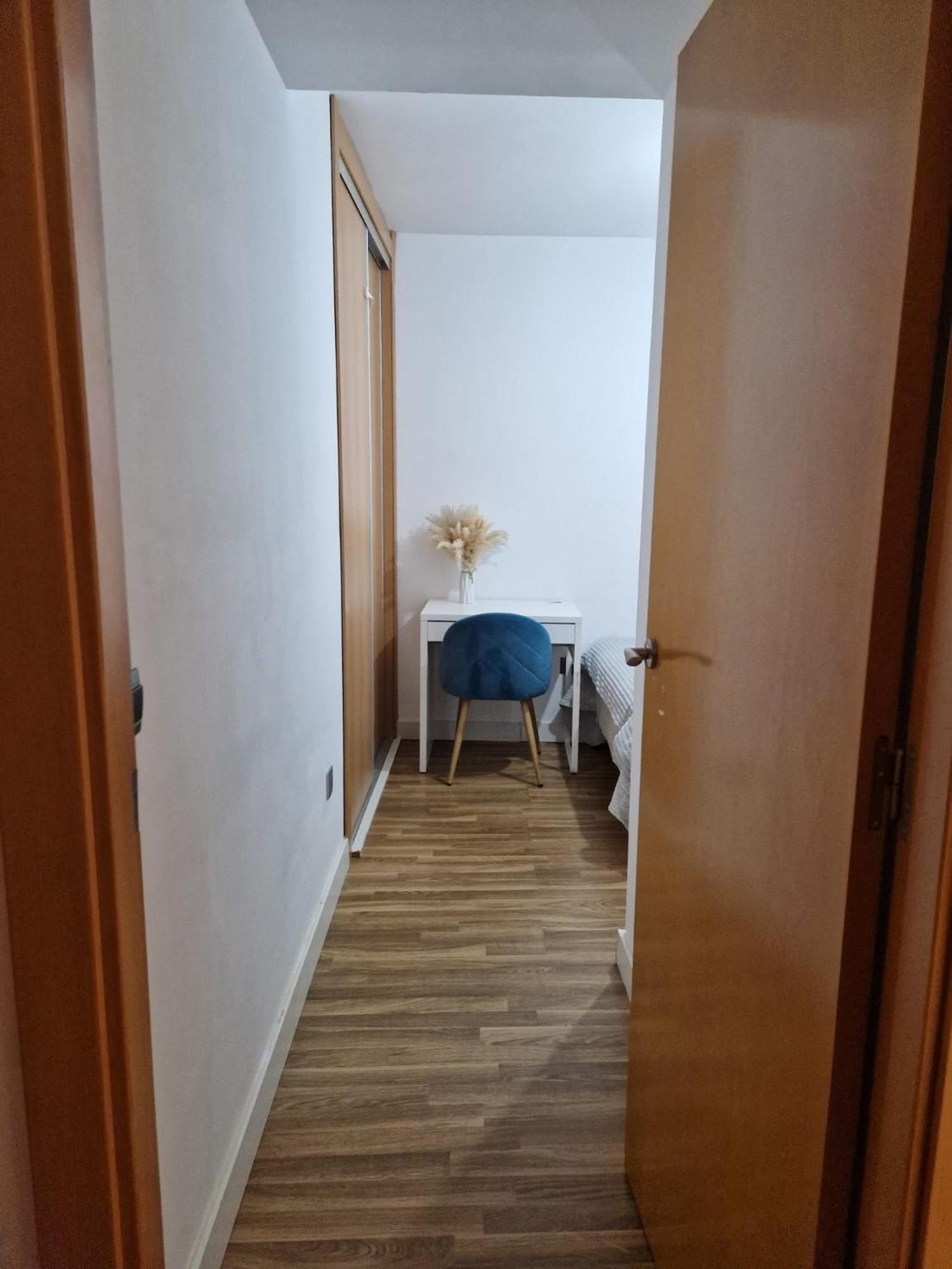 Quarto Com Banheiro Privado Em Apartamento Familiar Apartment อาลิกันเต ภายนอก รูปภาพ