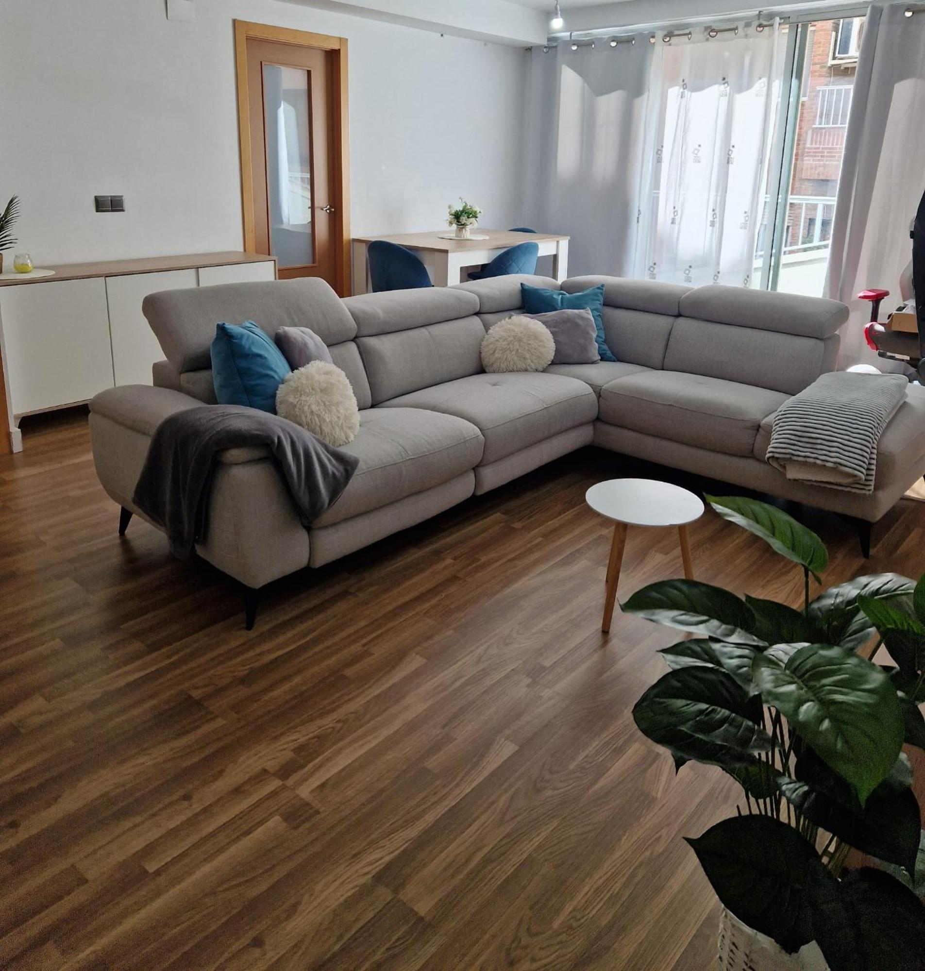 Quarto Com Banheiro Privado Em Apartamento Familiar Apartment อาลิกันเต ภายนอก รูปภาพ